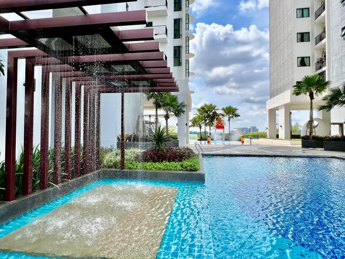 Royale Cottage Midvalley Netflix Pools 4 Pax Johor Bahru Malaysia